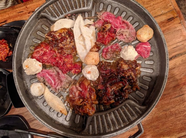 Matjeo Korean Grill Yogjakarta, 1. Sushi Tei, 2. R&amp;B Grill Yogyakarta, 3. Seorae Jogja, 4. Kakkoii Japanese BBQ &amp; Shabu-Shabu, 5. Shaburi &amp; Kintan Buffet Plaza Ambarrukmo, 6. Sushi Hasha, 7. BongOBong Grill House, 8. Oharang Korean BBQ Jogja (아랑), 9. Matjeo Korean Grill Yogjakarta, 10. Gyu-Kaku, 11. Kaizen All You Can Eat BBQ Grill &amp; Shabu – Shabu Yogyakarta, 12. Yogyakarta Kitchen by Marriott, 13. YUUKI AUCE, 14. JC Forest Cafe &amp; Resto All You Can Eat, 15. Kayu Manis Restaurant, 16. Shabu Ghin Jogja, 17. Turi-Turi Coffee (Pasca Pandemi Tidak AUCE Lagi)