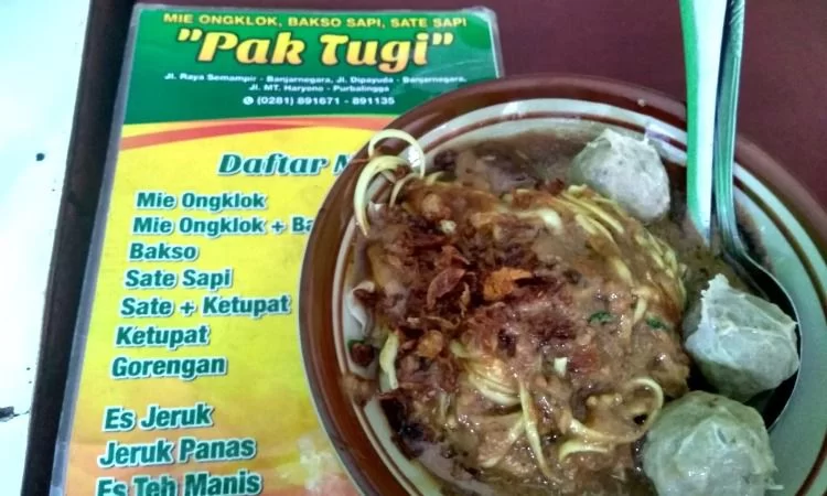 Mie Ongklok Pak Tugi via Hertikurniasih17.blogspotcom, 1. RM Saung Bu Mansur, 2. Bebek Goreng H. Slamet, 3. Kopi Sabin, 4. Rumah Makan Sari Rahayu, 5. Oemah Tahu, 6. Neko Sushi, 7. Dapoer Central, 8. Rumah Makan Pondok Gurih, 9. Kedai Woeloeng Semampir, 10. Kedai Woeloeng, 11. Ayam SaKo, 12. Soto Krandegan Bpk. Aping, 13. Bakso Bu Tomo, 14. Serabine.Co, 15. Soto Bancar 1, 16. Warkope Nyong, 17. Nangkringan, 18. Kedai Ireng Banjarnegara, 19. Mie Ongklok Pak Tugi, 20. Padhang Wulan Coffee and Eatery, 21. Pikasto (Resto Pinggir Kali Serayu), 22. Bakso Gondang Rejo, 23. Ian Ozora Cafe, 24. Kun Cafe , 25. Queen Coffee, 26. Ethnic Cafe &amp; Oriental 99, 27. Rumah Kopi Banjarnegara, 28. Warung Buntil Mbah Abu