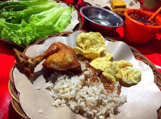 Nasi Uduk Ayam Goreng Kampung Melayu via Instagram.com @ichin1chin, 1. Bebek Kaleyo, 2. Bubur Ayam Barito, 3. Warung MJS, 4. Warteg Warmo, 5. Seafood 68 Santa, 6. Ikan Bakar Cianjur, 7. Plataran Dharmawangsa, 8. Ketoprak Ciragil &amp; Baso, Siomay Jhony, 9. Abunawas Restaurant – Kemang, 10. Mie Ayam Bakso Yunus, 11. Soto Betawi Haji Husen, 12. Roti Bakar Eddy Blok M, 13. Nasi Goreng Kebuli Apjay, 14. Sate Sambas, 15. Soto Kudus Blok M, 16. Bakso Boedjangan, 17. Gultik Blok M Plaza Pak Agus Budi, 18. Sop Kaki Kambing Bang Anen, 19. Dia.Lo.Gue, 20. Soto Ayam Ambengan Pak Sadi Asli, 21. Lele Crispy, 22. Restoran Garuda (Padang Cuisine), 23. Sarang Oci Restoran Manado, 24. Waroeng Aceh Kemang, 25. Warung Nagih, 26. Bebek Malio, 27. Namaaz Dining, 28. Daun Muda Soulfood, 29. Smarapura Traditional Resto, 30. Omah Pincuk, 31. Sop Buntut Ibu Samino, 32. Bakso Gondrong, 33. Seafood 45, 34. Nasi Goreng Warung Bhakti, 35. Nasi Uduk Ayam Goreng Kampung Melayu, 36. Coto Makassar Ampera Daeng Memang, 37. Sate Ayam dan Kambing RSPP H. Romli, 38. The Brotherhood, 39. Sophie Authentique, 40. Iga Bagus, 41. Ayam Bakar Win Net, 42. HaloNiko, 43. Nasi Goreng Muncul Malam, 44. Nasi Goreng Warna Warni Ijo Thole, 45. Nasi Goreng Kebuli Bom Bom, 46. Sate Ayam Barokah Khas Madura, 47. Angkringan Blok M Square, 48. Warung Nasi Uduk Betawi H. Satiri, 49. Nasi Ulam &amp; Nasi Uduk Ibu Yoyo, 50. Warung Pedes, 51. Warung Berkah Ibu Mudo Ayu, 52. Pocut Dara Pancoran