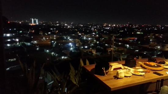 Nestcology via Tripadvisor, 1. The Hills Dining Restaurant Semarang, 2. Bowery Restaurant, 3. S2 Indonesia Restaurant, 4. The Tavern, 5. Spiegel Bar & Bistro, 6. The Ribs & Dips, 7. Sky Line – Lounge & Exclusive Dining, 8. Pesta Keboen Restoran Semarang, 9. Horapa Seafood & Thai Kitchen, 10. AtoZ Bar Wine & Brasserie (Non-Halal), 11. Marugame Udon & Tempura, Paragon Mall Semarang, 12. Steak Hotel by Holycow, 13. Verve Bistro & Coffee Bar, 14. Koenokoeni Café Gallery, 15. MENSA The Table, 16. Goodfellas (Tutup), 17. D’Blasteran, 18. Rustico (Tutup), 19. Holiday Restaurant, 20. St. Lawrence Dining