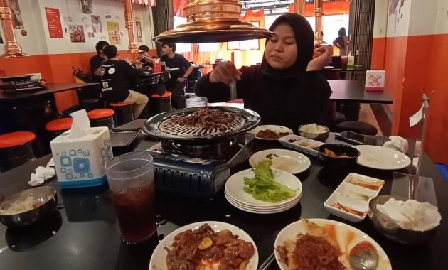 Pochajjang via Instagram.com @riniwiyatiyandi, 1. Ngunya, 2. Nine Suki, 3. Super Suki, 4. Pochajjang, 5. Shabu Hachi, 6. Ichibu Steamboat &amp; Yakiniku, 7. BanThai Suki &amp; BBQ Veteran, 8. Sushi Enju Bintaro, 9. GaemBull Restaurant (Veteran), 10. Kakasuki Resto, 11. Pachi-Pachi Shabu &amp; Grill, 12. Miyazaki  di Taman Jajan Bintaro CBD Sektor 7 , 13. Shaburi &amp; Kintan Buffet, 14. Hanamasa Plaza Bintaro, 15. Manse Korean Grill Bintaro, 16. Grill 99 Bintaro