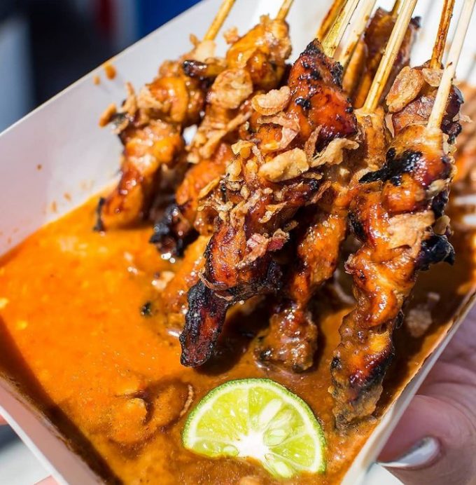 Sate Ayam Barokah Khas Madura via Instagram.com @synthiatjipto, 1. Bebek Kaleyo, 2. Bubur Ayam Barito, 3. Warung MJS, 4. Warteg Warmo, 5. Seafood 68 Santa, 6. Ikan Bakar Cianjur, 7. Plataran Dharmawangsa, 8. Ketoprak Ciragil &amp; Baso, Siomay Jhony, 9. Abunawas Restaurant – Kemang, 10. Mie Ayam Bakso Yunus, 11. Soto Betawi Haji Husen, 12. Roti Bakar Eddy Blok M, 13. Nasi Goreng Kebuli Apjay, 14. Sate Sambas, 15. Soto Kudus Blok M, 16. Bakso Boedjangan, 17. Gultik Blok M Plaza Pak Agus Budi, 18. Sop Kaki Kambing Bang Anen, 19. Dia.Lo.Gue, 20. Soto Ayam Ambengan Pak Sadi Asli, 21. Lele Crispy, 22. Restoran Garuda (Padang Cuisine), 23. Sarang Oci Restoran Manado, 24. Waroeng Aceh Kemang, 25. Warung Nagih, 26. Bebek Malio, 27. Namaaz Dining, 28. Daun Muda Soulfood, 29. Smarapura Traditional Resto, 30. Omah Pincuk, 31. Sop Buntut Ibu Samino, 32. Bakso Gondrong, 33. Seafood 45, 34. Nasi Goreng Warung Bhakti, 35. Nasi Uduk Ayam Goreng Kampung Melayu, 36. Coto Makassar Ampera Daeng Memang, 37. Sate Ayam dan Kambing RSPP H. Romli, 38. The Brotherhood, 39. Sophie Authentique, 40. Iga Bagus, 41. Ayam Bakar Win Net, 42. HaloNiko, 43. Nasi Goreng Muncul Malam, 44. Nasi Goreng Warna Warni Ijo Thole, 45. Nasi Goreng Kebuli Bom Bom, 46. Sate Ayam Barokah Khas Madura, 47. Angkringan Blok M Square, 48. Warung Nasi Uduk Betawi H. Satiri, 49. Nasi Ulam &amp; Nasi Uduk Ibu Yoyo, 50. Warung Pedes, 51. Warung Berkah Ibu Mudo Ayu, 52. Pocut Dara Pancoran