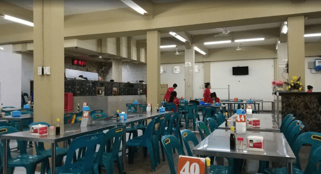 Seafood jalan Wajir, 1. Soto Kesawan Enak Tenan, 2. Mie Ayam Jamur Kumango, 3. Warkop Elisabeth (Tutup), 4. Lontong Kak Lin, 5. Mie Balap Wahidin, 6. Restoran Tabona, 7. Tip Top Restoran, 8. Sop Sumsum Langsa, 9. Seafood jalan Wajir, 10. Mie Aceh Titi Bobrok, 11. Ayam Pepes Medan, 12. Rumah Makan Pohon Pisang, 13. Mie Ayam Jamur Amigos, 14. Jambul Seafood, 15. Nasi Ayam Mama Koki, 16. Cha Sio Afoek 88, 17. Fuk Yen Cheong Fun, 18. Rumah Makan Sipirok, 19. OnDo Grill Batak, 20. Bihun Bebek Kumango, 21. Sate Memeng, 22. Restoran Nelayan, 23. Medan Walk, 24. RM. Sinar Pagi, 25. Socrates Vegan, 26. Dim Sum Ayong, 27. Tongs Soy Milk & Beancurd, 28. Pondok Lesehan Keluarga Sedap Mantap, 29. Daebak Korean BBQ Restaurant, 30. Sushi Boat, 31. Es Cream Fountain Medan, 32. Martabak Yurich, 33. Kuliner di Jalan Ring Road, 34. City Ice Cream, 35. Kopi Ong