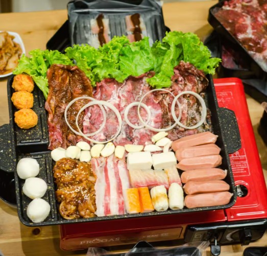Bak Bak-Korean Grill, 1. Pochajjang, 2. Pare’gu, 3. Tabeyou, 4. Daebak-Korean BBQ, 5. Manse Korean Grill, 6. Hanamasa MTA, 7. Holygyu Bonjer, 8. Shaburi Japanese Restaurant, 9. Kappa Sushi, 10. Xiao Meng Niu HOTPOT &amp; BARBEQUE, 11. Little Sheep Hot Pot, 12. Beauty Hotpot Restaurant, 13. Steak 21 Buffet, 14. Kintan Buffet Central Park, 15. Dookki Korean Restaurant, 16. Gyu-Kaku Japanese BBQ, 17. Wangja Korean BBQ, 18. Bak Bak-Korean Grill, 19. Dookki-Topokki All You Can Eat Pedas