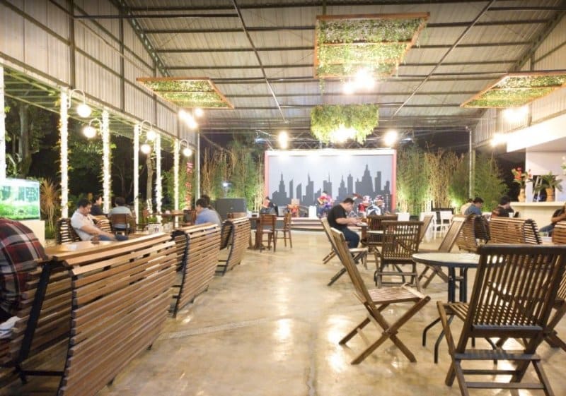 D’Bims Cafe, 1. Jenderal Coffee &amp; Tea Ungaran, 2. Janendra Cafe &amp; Resto, 3. Cerita Kopi, 4. Dawa Cafe, 5. Humaira Resto &amp; Cafe, 6. Pawon Kebun, 7. Trick Espresso Room (Tutup), 8. Abivape Ungaran, 9. D’Bims Cafe, 10. Sikrikil Coffee, 11. Kedai Kopi Saroengan, 12. Sarang Nenen (Tutup), 13. INOS Coffee &amp; Kitchen, 14. KALA COFFEE, 15. De &amp; De Cafe, 16. Nissin Cafe &amp; Emporium, 17. Kopi Tarik Ungaran, 18. MY Coffee &amp; Garage, 19. Wepe Cafe, 20. Limasans Cafe, 21. Akar Langit, 22. Helio Angkringan, 23. Bloom Cafe, 24. Sari Cafe, 25. Angkringan Kembang Ungaran, 26. Sikrikil Coffee, 27. He’eh Coffee, 28. GC CoffeeShop, 29. Angkringan dan Cafe Joe, 30. MINAT KOPI, 31. Before Coffee, 32. Djawarakafe, 33. Jagongan Kopi Ungaran, 34. Cafe Pingli, 35. Burjo Level Up, 36. Adarma Coffee, 37. Kadji Ahmad Coffee House, 38. Naik Atas Cafe, 39. Angkringan Mang ETEK, 40. SUSUKU Cafe, 41. Foodpedia Ungaran, 42. Janji Jiwa Flamboyan Ungaran, 43. Sauh Kulo, 44. 4U Resto n Cafe, 45. Cafe Jowo Angkringan Berkah, 46. Kafka Coffee Ungaran
