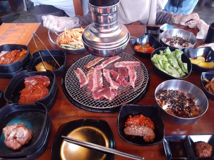 Oharang BBQ, 1. Seroja Asia, 2. Fukuzushi, 3. Eastern Restaurant, 4. Shukaku BBQ, Shabu &amp; Agemono, 5. Gyu-kaku Pangeran Kornel Bandung, 6. Jiganasuki Restaurant Bandung, 7. Shabu Kojo Restaurant, 8. Hachi Grill Sutami Bandung, 9. GoGrill-ah! Bandung, 10. Fogo Brazilian BBQ, 11. Shaburi &amp; Kintan Buffet PVJ, 12. Sha-Waregna Restaurant, 13. Sumeragi Izakaya, 14. Ushishi Japanese BBQ, 15. Shabu Suki (Tutup), 16. Haki Korean BBQ, 17. Feast Restoran , 18. Samsob Suki, 19. Oharang BBQ, 20. Shabu Ghin 23 Paskal (Tutup), 21. Celengan BBQ (TUTUP), 22. Pochajjang Korean BBQ (Tutup), 23. Gyu-Gyu Japanese BBQ, 24. Mai Suki, 25. Haeng-Un Korean BBQ &amp; Homemade Dishes (Tutup), 26. Hanamasa Bandung, 27. Flaming Pots Boil &amp; Grill, 28. Shabu Hachi Cilaki Bandung, 29. Shawaregna, 30. Ikugo Grill and Hotpot, 31. Kirai Dimsum, 32. Wok n Tok, Yello Hotel, 33. Manse Korean Grill, 34. Bilbao Brasserie, 35. Parc De Vile Restaurant, Best Western Premier La Grande Hotel