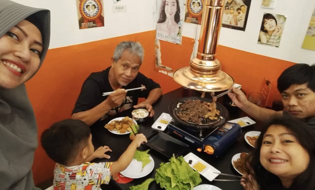 Pochajjang Summarecon Bekasi  via Instagram.com @tiuralviani, 1. Ngunya BBQ &amp; Suki, 2. Steak 21, 3. Giant Shabu, 4. Kita Steamboat &amp; Yakiniku, 5. Shukaku BBQ, Shabu &amp; Agemono Bekasi, 6. Oh My Grill Jatiwaringin, 7. KKUMGA Korean BBQ, 8. Shabu Yoi Bekasi, 9. Sushi Tei SMB, 10. Shaburi &amp; Kintan Buffet , 11. WABEGA BBQ (Tutup), 12. Bamboo Dimsum Harapan Indah (Tutup), 13. Gogi-gui All You Can Eat Korean BBQ, 15. Shabu Shabu On-Yasai, 16. Pochajjang Summarecon Bekasi , 17. SukaSuki Grill &amp; Steamboat, 18. 90 Bun BBQ House AYCE Pondok Gede, 19. Mr.Sumo, 20. Sogogi Shabu &amp; Grill Galaxy Bekasi, 21. JaeSan Grill by Warung Bang Panjul, 22. Yuraku Restaurant, 24. Hanamasa Bekasi, 25. Gyu-kaku Japanese BBQ, 26. Mashiseo, 27. Raa Cha Suki &amp; Barbeque Summarecon Mal Bekasi