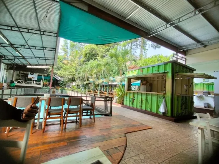 Rumah Pinus Coffee &amp; Resto, 1. Inaka Coffee Cafe, 2. Neka Kopi, 3. Venus Cafe, 4. 372 Kopi Kolmas, 5. Kafe Kupu-kupu, 6. Disini Cafe, 7. Rumah Pinus Coffee &amp; Resto, 8. Sinopsis Space, 9. BADAMI CAFE, 10. Greeone Cafe &amp; Course, 11. Cenghar Kopi , 12. Cimohai Cafe, 13. Kafe Cabin Truck, 14. Eatboss Cimahi (Tutup), 15. Kopi Ngopi, 16. COMMONPLACE, 17. Koffie Tjap Slawe (Tutup), 18. Giggle Box Cafe, 19. Kopi Simpang 80 Cafe, 20. Cafe Venus Bandung, 21. Bekha Coffee Cafe, 22. Erflog Cafe &amp; Resto Cimahi, 23. Kopi Paste Cimahi, 24. Hammer Coffee, 25. Jatuhati Coffee, Tea &amp; Eatery, 26. Waktuluang Coffee Cafe, 27. Eltabo Coffee, 28. KopiSoe Cimahi, 29. A Lot Of Coffee, 30. Osiris Coffee Cimahi, 31. Green Leaf Baros (Tutup), 32. NAMA COFFEE, 33. Jika Milkbar, 34. Kaditu Coffee Cafe, 35. The Casturi Cafe, 36. CLOSEFRIEND COFFEE, 38. Cafe Domisol, 39. Kanda Coffee “Cafe and Resto” – Angkringan Bapa Ampi, 40. Cafe Terserah (Tutup), 41. Coffee n’ Friends, 42. Dahari Resto Cafe, 43. Sejoli Coffee &amp; Roastery, 44. Duduk Cerita Coffee, 45. Cafe Garage 81