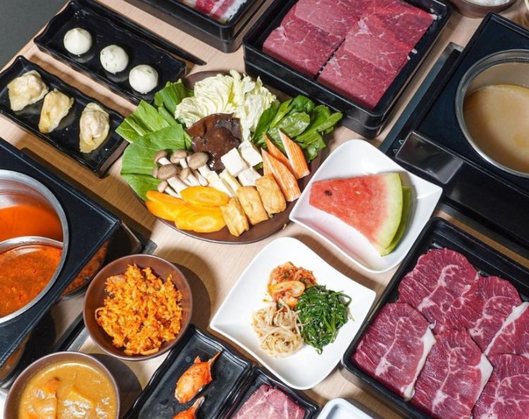 Shaburi &amp; Kintan Buffet Medan, 1. Steak 21, 2. Hanamasa Medan, 3. X.O Suki Medan, 4. Pochajjang Korean BBQ, 5. Simhae Medan, 6. Meatsuka Medan, 7. Heysteak Medan, 8. Seoul Garden Medan, 9. Sky Lounge Nuansa Restoran, 10. Gaembull Korean &amp; Japanese BBQ Medan, 11. Gapyeong Korean BBQ, 12. Lucky King Restaurant, 13. BanThai Suki &amp; BBQ, 14. Shaburi &amp; Kintan Buffet Medan, 15. Spoon Dining Restaurant, 16. JW Marriot Cafe, 17. The Cafe Cambridge, 18. Sushi Tei