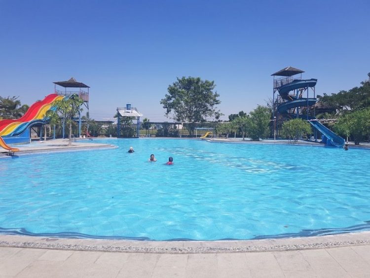 Agung Fantasi Waterpark, 1. Bojong Sari Indah, 2. Agung Fantasi Waterpark, 3. Tiga Bintang Firdaus Waterpark, 4. Kolam Renang Tirta Pesona, 5. Kolam Renang Tirta Nadi, 6. Kolam Renang Tirta Kencana, 7. Kolam Renang Hotel Prima, 8. Waterboom Tirta Djaya, 9. Kolam Renang Wisata Blendung Indah, 10. Agroeduwisata Situ Bolang, 11. Habitat Kolam Renang, GOR, Cafe