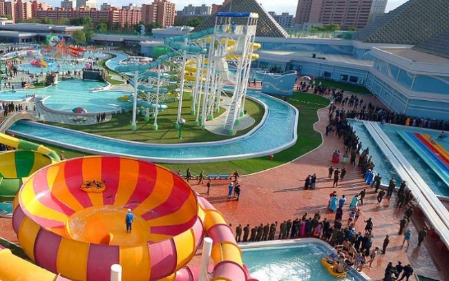 Citepus Waterpark, 1. Kolam Renang Alami Banyu Mili, 2. Kolam Alami Nusadanas, 3. Pangandaran Waterpark, 4. Green Valley Citumang, 5. Pemandian air panas Cisolok, 6. Citepus Waterpark, 7. Sumber Mata Air Alami Kalibelo, 8. Tirta Husada Swiming Pool, 9. Rumah joglo & Kolam renang Banyu Urip, 10. Kolam Renang Nusa Danas, 11. Kolam Renang Anugrah Padaherang, 12. Kolam Renang Alami Di Wisata Gua Nyalindung Pangandaran, 13. Rahmadani kolam renang