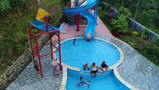 Kolam Renang Gunung Batu, 1. Kolam Renang ZamZam Tirta – Ciomas, 2. Kolam Renang Gedung Olah Raga Kota Bogor, 3. Water Boom Yasmin Sport Center, 4. Villa Duta Kolam Renang Bogor, 5. Kolam Renang Bukit Cimanggu City – Marcopolo Bogor, 6. Kolam Renang Lake Side Bogor, 7. Kolam Renang di Villa Bogor Indah, 8. Kolam Renang Sagara, 9. Kolam Renang Aston Bogor Nirwana Residence, 10. Kolam Renang Tirtania, 11. Kolam Renang Aldepos, 12. Kolam Renang Gunung Batu, 13. The Jungle Water Adventure, 14. Fishing Valley, 15. Tamansari persada , 16. Hotel Duta Berlian, 17. Billabong, 18. Hotel salak, 19. Perumahan raffless hills
