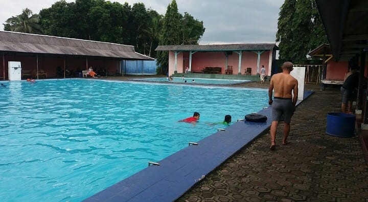 Kolam Renang Gunung Daweg, 1. Waterpark Tirta Sumber Jaya Cipangalun, 2. Kolam renang Tirta Pasir Raya, 3. Sukahaji Waterboom , 4. Kolam Renang Tirta Bagja, 5. Kolam Renang Tirta Sejuk, 6. Kolam Renang Cadas Ngampar , 7. Jati Sewu Cibungbang, 8. Kolam Renang D’i Jimat, 9. Kolam Renang Tiara, 10. Kolam Renang Tirta Winaya, 11. Kolam Renang Gunung Daweg, 12. Tirta Nurani, 13. Kolam Renang The Priangan Hotel Ciamis, 14. Kolam renang Tirta Mandala, 15. Kolam Renang Setra Sari, 16. Kolam Renang Cilongok Damai, 17. Kolam Renang Samida Indah