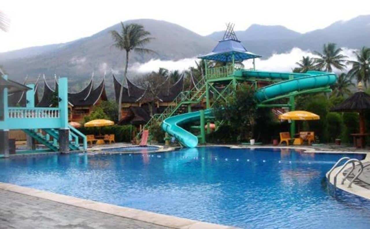 Kolam Renang Danau Dariza, 1. Kolam Renang Darajat Pass, 2. Kolam Renang Sabda Alam, 3. Awit Sinar Alam, 4. Kolam Renang Surya Alam, 5. Kolam Renang Purbasari, 6. Kolam Renang Cipanas Sumur Sukasono, 7. Kolam Renang TWA Gunung Papandayan, 8. Kolam Renang Sumber Alam Tasik Madu, 9. Water Boom Bina Garut, 10. Kolam Renang Layung Sari, 11. Kolam Renang Binar Alam Citangtu, 12. Waterboom Tirta Kencana, 13. Kolam Renang Pasir Intan, 15. Kolam Renang Danau Dariza, 16. Sumber Alam Tirtanadi, 17. Kolam Renang di Hotel Augusta, 18. Banyoe Sinergi Mandala, 19. Kolam Renang Lembur Kuring, 20. Kolam Renang Cipanas Indah, 21. Kolam Renang Tirtagangga, 22. WISATA KOLAM AMANAH FAMILY, 23. Matta Waterpark, 24. Mata Air Cigede Cibuyutan, 25. Kolam Renang Cicapar, 26. Kolam Renang Air Panas Banyu Mandala, 27. Kolam Renang Puncak Darajat, 28. Kolam Renang Cahaya Villa, 29. Kolam Renang Antralina Atas