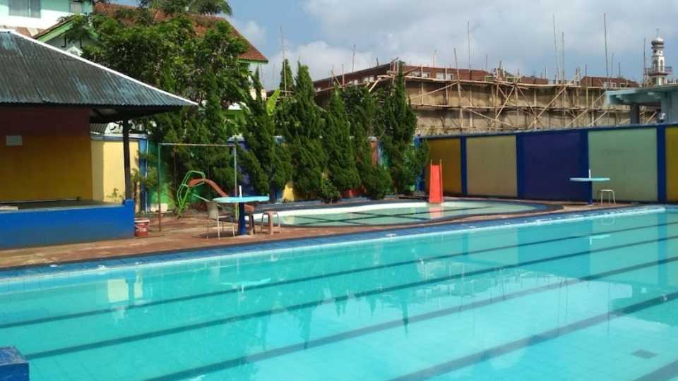 Kolam Renang Setra Sari via Google Maps, 1. Waterpark Tirta Sumber Jaya Cipangalun, 2. Kolam renang Tirta Pasir Raya, 3. Sukahaji Waterboom , 4. Kolam Renang Tirta Bagja, 5. Kolam Renang Tirta Sejuk, 6. Kolam Renang Cadas Ngampar , 7. Jati Sewu Cibungbang, 8. Kolam Renang D’i Jimat, 9. Kolam Renang Tiara, 10. Kolam Renang Tirta Winaya, 11. Kolam Renang Gunung Daweg, 12. Tirta Nurani, 13. Kolam Renang The Priangan Hotel Ciamis, 14. Kolam renang Tirta Mandala, 15. Kolam Renang Setra Sari, 16. Kolam Renang Cilongok Damai, 17. Kolam Renang Samida Indah