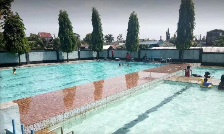 Kolam Renang Tirta Harapan, 1. Kolam Renang TMC (Tirta Mulya Cimaung) Waterpark, 2. Taman Batu Purwakarta, 3. Jatiluhur Water World, 4. Kolam Renang Jaya Tirta Abadi, 5. Kolam Renang Giri Tirta Kahuripan, 6. Kolam Renang Tirta Harapan, 7. Kuya Maranggi Waterpark, 8. Kolam Renang Cek Tse Long, 9. Kolam Renang Pesona Panghegar, 10. Kolam Renang Cihanjawar Bojong, 11. Kolam Renang Cisabuk, 12. Kolam Renang Alam Sari Wates, 13. Kolam Renang Hotel Intan Purwakarta, 14. Kolam Renang Harper Purwakarta, 15. Kolam Renang Insan Mulia, 16. Kolam Renang Waterpark Playground, 17. Kolam Renang Kirara, 18. Kolam Renang Tajur Indah, 19. Kolam Renang Oasis Plered, 20. Kolam Renang Cijanun, 21. Kolam Renang Pusaka Waterpark
