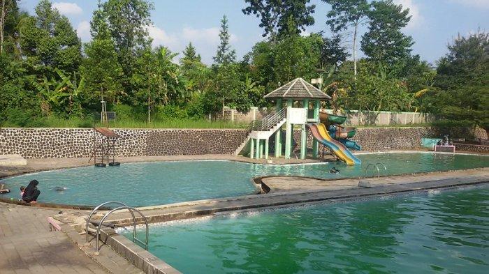 Kolam Renang Tirta Winaya, 1. Waterpark Tirta Sumber Jaya Cipangalun, 2. Kolam renang Tirta Pasir Raya, 3. Sukahaji Waterboom , 4. Kolam Renang Tirta Bagja, 5. Kolam Renang Tirta Sejuk, 6. Kolam Renang Cadas Ngampar , 7. Jati Sewu Cibungbang, 8. Kolam Renang D’i Jimat, 9. Kolam Renang Tiara, 10. Kolam Renang Tirta Winaya, 11. Kolam Renang Gunung Daweg, 12. Tirta Nurani, 13. Kolam Renang The Priangan Hotel Ciamis, 14. Kolam renang Tirta Mandala, 15. Kolam Renang Setra Sari, 16. Kolam Renang Cilongok Damai, 17. Kolam Renang Samida Indah