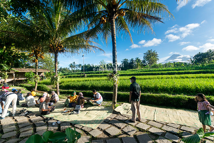 Kopi Klotok Jakal via Yogyes, Tempat Ngopi di Jogja Murah, Tempat Ngopi di Jogja Malam Hari, Tempat Ngopi Enak Jogja, Tempat Ngopi Terkenal di Jogja, Tempat Ngopi Unik Jogja, Tempat Ngopi Wifi Jogja, Tempat Nongkrong Ngopi Jajanan di Jogja, Rekomendasi Tempat Ngopi Hits di Jogja