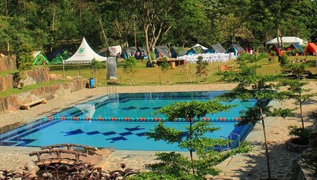 Pemandian Cibuntu, 1. Sangkan Resort Aqua Park, 2. Kolam Renang Zam Zam, 3. The Mountain Recreation Park, 4. Taman Wisata Alam (TWA) Linggarjati, 5. Kolam Renang Paniis, 6. Bumi Pelangi, 7. Wisata Taman Rekreasi Salsabila Kuningan, 8. Kolam Renang Sanggariang, 9. Sangkanhurip, 10. Kolam Renang Tirta Agung Mas, 11. Kolam Renang J&J Kuningan, 12. Kolam Renang Linggarjati, 13. Pemandian Cibuntu, 14. Kolam Renang Dino Waterpark, 15. Wisata Side Land, 16. Kolam Renang Cipanas, 17. Kolam De’Goah Kuningan, 18. Kolam Renang Wisata Cibuntu, 19. Kolam Renang Mini Artar, 20. Kolam Renang Pemandian Cibulan