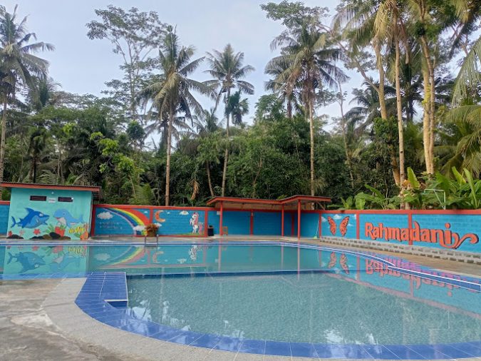 Rahmadani kolam renang via Google Maps Akila Salsabi;a, 1. Kolam Renang Alami Banyu Mili, 2. Kolam Alami Nusadanas, 3. Pangandaran Waterpark, 4. Green Valley Citumang, 5. Pemandian air panas Cisolok, 6. Citepus Waterpark, 7. Sumber Mata Air Alami Kalibelo, 8. Tirta Husada Swiming Pool, 9. Rumah joglo & Kolam renang Banyu Urip, 10. Kolam Renang Nusa Danas, 11. Kolam Renang Anugrah Padaherang, 12. Kolam Renang Alami Di Wisata Gua Nyalindung Pangandaran, 13. Rahmadani kolam renang