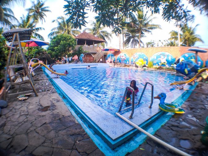 Rumah joglo & Kolam renang Banyu Urip via Google Maps Hadi HJE, 1. Kolam Renang Alami Banyu Mili, 2. Kolam Alami Nusadanas, 3. Pangandaran Waterpark, 4. Green Valley Citumang, 5. Pemandian air panas Cisolok, 6. Citepus Waterpark, 7. Sumber Mata Air Alami Kalibelo, 8. Tirta Husada Swiming Pool, 9. Rumah joglo & Kolam renang Banyu Urip, 10. Kolam Renang Nusa Danas, 11. Kolam Renang Anugrah Padaherang, 12. Kolam Renang Alami Di Wisata Gua Nyalindung Pangandaran, 13. Rahmadani kolam renang
