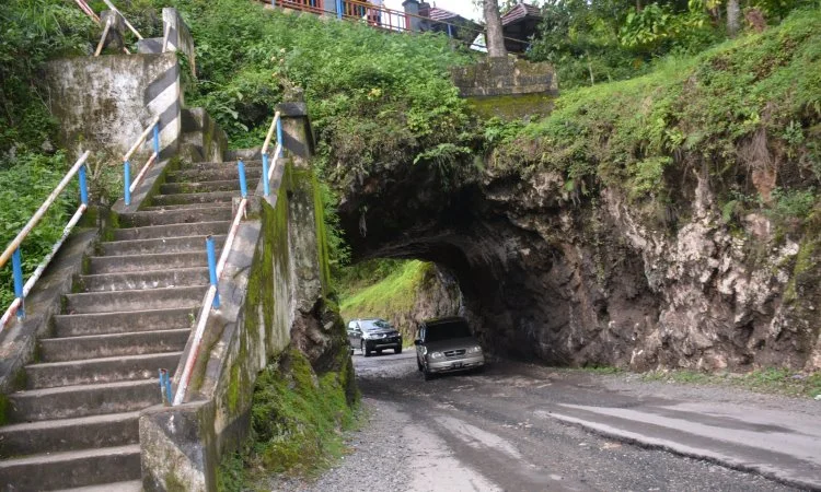 Sumpang Labbu via Google Maps Kawi Boedisetio, 1. Puncak Padel, 2. Puncak Goa Kelling, 3. Pantai Tete, 4. Bola Soba, 5. Tanjung Pallete, 6. Air Terjun Baruga, 7. Salo Marungnge, 8. Taman Arung Palakka, 9. Air Terjun Lamasua, 10. Puncak Lima Jari, 11. Air Terjun Ladenring, 12. Puncak Battoa, 13. Museum Lapawawoi, 14. Telapak Kaki Arung Palakka, 15. Goa Mampu, 16. Sumpang Labbu, 17. Pemandian Putri Bilqis, 18. Pelabuhan Bajoe, 19. Pulau Tangkulara, 20. Permandian Lanca, 21. Pantai Cappa Ujung
