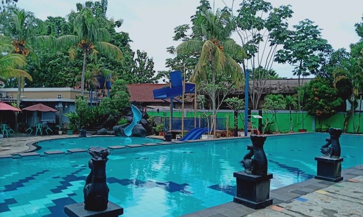 Tamansari persada, 1. Kolam Renang ZamZam Tirta – Ciomas, 2. Kolam Renang Gedung Olah Raga Kota Bogor, 3. Water Boom Yasmin Sport Center, 4. Villa Duta Kolam Renang Bogor, 5. Kolam Renang Bukit Cimanggu City – Marcopolo Bogor, 6. Kolam Renang Lake Side Bogor, 7. Kolam Renang di Villa Bogor Indah, 8. Kolam Renang Sagara, 9. Kolam Renang Aston Bogor Nirwana Residence, 10. Kolam Renang Tirtania, 11. Kolam Renang Aldepos, 12. Kolam Renang Gunung Batu, 13. The Jungle Water Adventure, 14. Fishing Valley, 15. Tamansari persada , 16. Hotel Duta Berlian, 17. Billabong, 18. Hotel salak, 19. Perumahan raffless hills