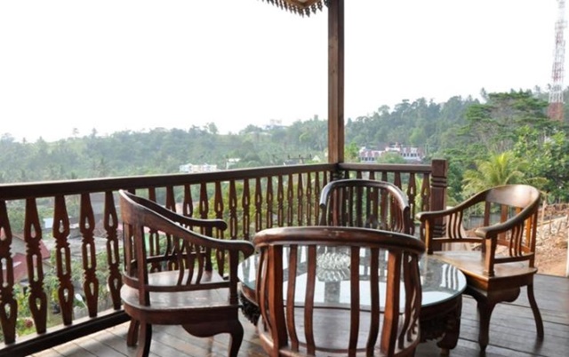Foto via Traveloka, Penginapan Bukit Mas Lampung, Lokasi Wisata Bukit Lampung, Jenis Penginapan Beserta Harga, Fasilitas Bukit Mas Lampung, Daya Tarik Puncak Lampung, Fasilitas Kolam Renang Bukit Mas Cottage & Resto Lampung, Suasana Romantis di Rumah Pohon, Menikmati View Indah Ketika Pertama Membuka Pintu Belakang, Bangunan Cottage Hampir Seluruhnya dari Papan Kayu, Nikmati Suasana Seperti Dataran Tinggi Pedesaan, Ketentuan Umum