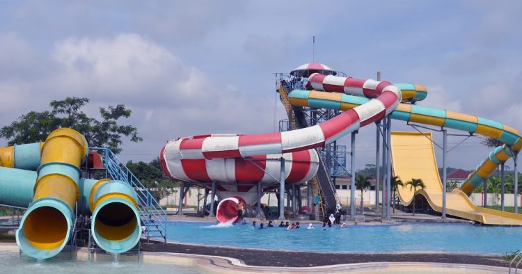 Banjar Water Park via Wisata Jabar, 1. Kolam Renang Ganesha, 2. Kolam Renang Baru, 3. Kolam renang Tirta Alam, 4. Kolam Renang ARAFA, 5. Kolam renang Tirta Indah Sindanggalih, 6. Kolam Renang Selaras Prima, 7. Banjar Water Park, 8. KOLAM RENANG BABYBOBA