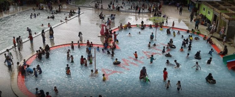Kolam Renang Ci Akar Pasir Pataya, 1. Watersplash Indihiang, 2. Kolam Renang Aboh, 3. Kolam Renang Asia Dahada, 4. Kolam Renang Tirta Sukapura, 5. Kolam Renang Ma’arif, 6. Kolam Renang Tirta Adi Pradana, 7. Teejay Water Park, 8. Kolam Renang Tirta Alam, 9. Taman Rekreasi Mangkubumi Indah, 10. Karang Resik Waterpark, 11. Pasir Pataya, 12. Ampera Waterpark, 13. Kolam Renang Grand Mayasari Estate, 14. Kolam renang segleng AL-HAYYU