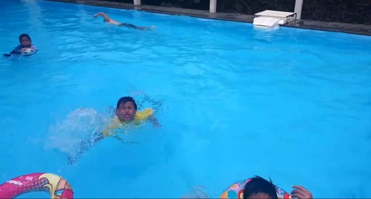 Kolam Renang Grand Mayasari Estate, 1. Watersplash Indihiang, 2. Kolam Renang Aboh, 3. Kolam Renang Asia Dahada, 4. Kolam Renang Tirta Sukapura, 5. Kolam Renang Ma’arif, 6. Kolam Renang Tirta Adi Pradana, 7. Teejay Water Park, 8. Kolam Renang Tirta Alam, 9. Taman Rekreasi Mangkubumi Indah, 10. Karang Resik Waterpark, 11. Pasir Pataya, 12. Ampera Waterpark, 13. Kolam Renang Grand Mayasari Estate, 14. Kolam renang segleng AL-HAYYU