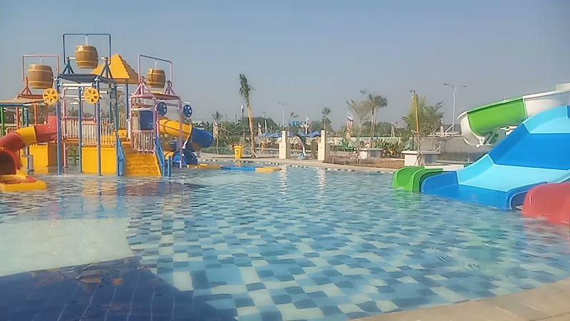 Kolam Renang Metland Tambun, 1. Kolam Renang Taman Harapan Baru (THB), 2. Kolam Renang Bintang Sport Center, 3. Sport Club Harapan Indah, 4. Kolam Renang Galaxy Tirta Mas, 5. Venetian Water Carnaval, 6. Hafana Tirta Sport Centre, 7. Pandu Jaya Sport, 8. Kolam Renang Sukaria Tambun, 9. Kolam Renang Sarang Walet (Tutup), 10. Kolam Renang Jaka Permai Waterpark, 11. Kolam Renang Elmos, 12. Kolam Renang Metland Tambun, 13. Kolam Renang Persada Kemala, 14. Kolam Renang Pesona Anggrek, 15. Kolam Renang Maharani, 16. Kolam Renang Hobi – Hobi, 17. Water Splash waterpark, 18. Kolam Renang Woodhill, 19. Kolam Renang Sabun, 20. Pandu Jaya Sport Center, 21. Intan Lestari, 22. Kolam Renang Permata Timur, 23. De Wood Family Club, 24. Go!Wet Waterpark Grand Wisata Tambun, 25. Waterboom Lippo Cikarang, 26. Columbus Waterpark Mutiara Gading Timur, 27. Funpark Waterboom (BTR), 28. Sirkus Waterplay Jati Asih, 29. Transera Waterpark Harapan Indah