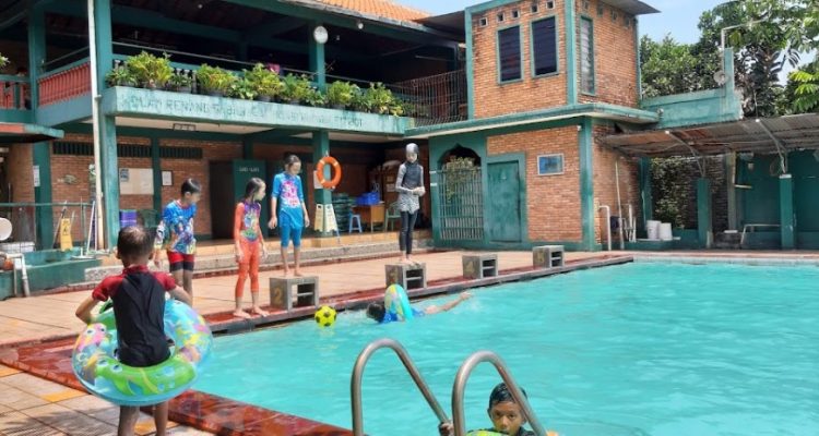 Kolam Renang Sabun fei fenty, 1. Kolam Renang Taman Harapan Baru (THB), 2. Kolam Renang Bintang Sport Center, 3. Sport Club Harapan Indah, 4. Kolam Renang Galaxy Tirta Mas, 5. Venetian Water Carnaval, 6. Hafana Tirta Sport Centre, 7. Pandu Jaya Sport, 8. Kolam Renang Sukaria Tambun, 9. Kolam Renang Sarang Walet (Tutup), 10. Kolam Renang Jaka Permai Waterpark, 11. Kolam Renang Elmos, 12. Kolam Renang Metland Tambun, 13. Kolam Renang Persada Kemala, 14. Kolam Renang Pesona Anggrek, 15. Kolam Renang Maharani, 16. Kolam Renang Hobi – Hobi, 17. Water Splash waterpark, 18. Kolam Renang Woodhill, 19. Kolam Renang Sabun, 20. Pandu Jaya Sport Center, 21. Intan Lestari, 22. Kolam Renang Permata Timur, 23. De Wood Family Club, 24. Go!Wet Waterpark Grand Wisata Tambun, 25. Waterboom Lippo Cikarang, 26. Columbus Waterpark Mutiara Gading Timur, 27. Funpark Waterboom (BTR), 28. Sirkus Waterplay Jati Asih, 29. Transera Waterpark Harapan Indah