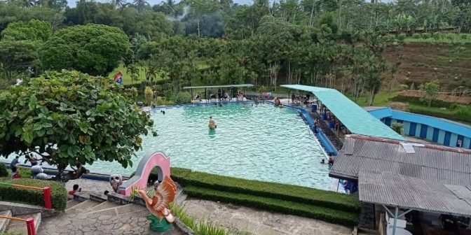 Kolam Renang Taman Angsa The Lone Swan Park, 1. Sport Garden, 2. Cigunung, 3. Taman Sari Hotel & Resort, 4. Pasim Prana, 5. Santa Sea Waterpark, 6. Tirta Adam, 7. Tirta Nirwana, 8. ISTC Waterpark, 9. Kolam Renang Nismara, 10. Kolam Renang Pesona Pangrango, 11. Waterboom Nagrak, 12. Kolam Renang Pilar Mas, 13. Ryzzy Azzahra Waterpark, 14. Kolam renang Safana, 15. Kolam renang Cibiru, 16. Kolam Renang Taman Angsa The Lone Swan Park