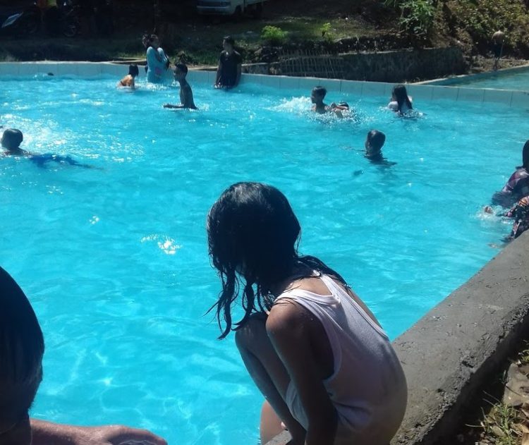 Kolam Renang Tirta Gara, 1. Three Stars, 2. Talaga Warna, 3. Yadika, 4. Planet Water Boom, 5. Taman Wisata Kolam Renang Ciheuleut, 6. Bintang Fantasi, 7. Ciereng Waterboom, 8. Atlantik Waterboom, 9. Kolam Renang Cigayonggong, 10. Kala Hitam Aquatic Center, 11. Kolam Renang Tirta Gara, 12. Kolam Renang Saung Ma Ona, 13. Kolam Renang Situ Citapen, 14. Kolam Renang Tirta Jaya, 15. Kolam Renang Fuspita Alam Sari, 16. Kolam Rendam Leuwi Sari, 17. Tirta Cihaur Angsana, 18. Waterpark Ulin De’ Situ