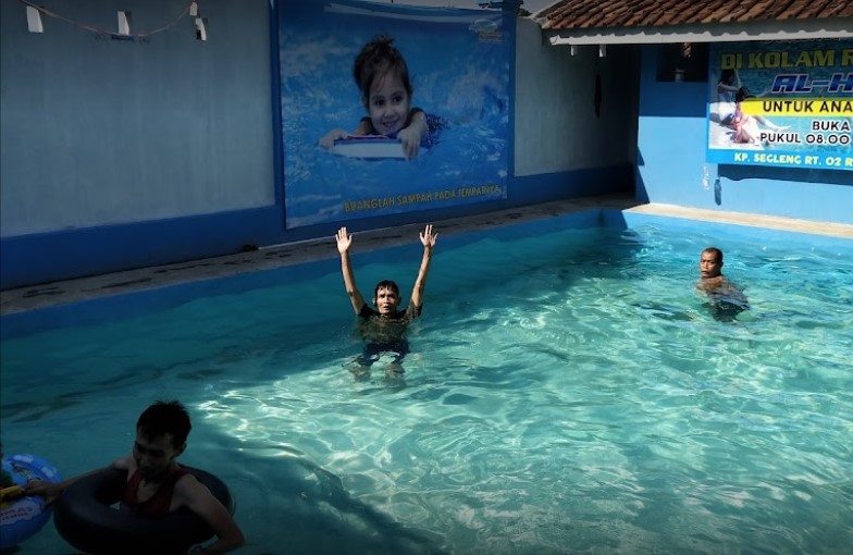 Kolam renang segleng AL-HAYYU, 1. Watersplash Indihiang, 2. Kolam Renang Aboh, 3. Kolam Renang Asia Dahada, 4. Kolam Renang Tirta Sukapura, 5. Kolam Renang Ma’arif, 6. Kolam Renang Tirta Adi Pradana, 7. Teejay Water Park, 8. Kolam Renang Tirta Alam, 9. Taman Rekreasi Mangkubumi Indah, 10. Karang Resik Waterpark, 11. Pasir Pataya, 12. Ampera Waterpark, 13. Kolam Renang Grand Mayasari Estate, 14. Kolam renang segleng AL-HAYYU