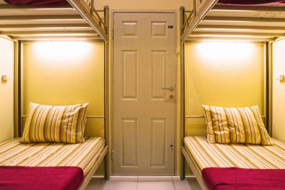 Pondok Backpacker City Square via Booking - Penginapan Murah di Malang, 1. Cubic One Capsule Hotel  , 2. Huize Jon Hostel Malang , 3. Airy Eco Syariah Lowokwaru Ikan Gurami , 4. MaxOne Hotel Malang , 5. Helena Guest House , 6. Kertanegara Premium Guest House, 7. Ibis Styles Malang , 8. Gajahmada Graha Hotel , 9. Omah Kayu Paralayang , 10. Ubud Cottages Malang , 11. Kusuma Agrowisata Hotel, 12. Kedawung Backpacker, 13. Pondok Backpacker, 14. Kampong Tourist, 15. Kavie Hostel, 16. Rumah Larasati, 17. Pondok Backpacker City Square, 18. Palmyra Hostel, 19. Mador Malang Dorm Hostel, 20. Kapal Garden Hotel, 21. Tombro Malang Dorm Hostel, 22. Shakila Guest House