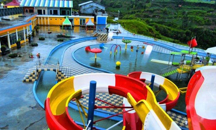 D’Qiano Hot Spring Waterpark, 1. Kolam Renang Serulingmas, 2. Kolam Renang Adipasir Utara, 3. Kolam Renang Loka Tirta, 4. Kolam Renang Tirtayasa, 5. Kolam Renang Tirta Teja, 6. Kolam Renang D’Giana, 7. Surya Yudha Park, 8. Kolam Renang Cangkring, 9. Serayu Waterpark, 10. D’Qiano Hot Spring Waterpark, 11. MINORIA WATER PARK, 12. KOLAM CINTA PETUGURAN, 13. KOLAM RENANG UMAH SAWAH KALISENGGE GUMELEM WETAN, 14. KOLAM RENANG TIRTA SUMBER REJA