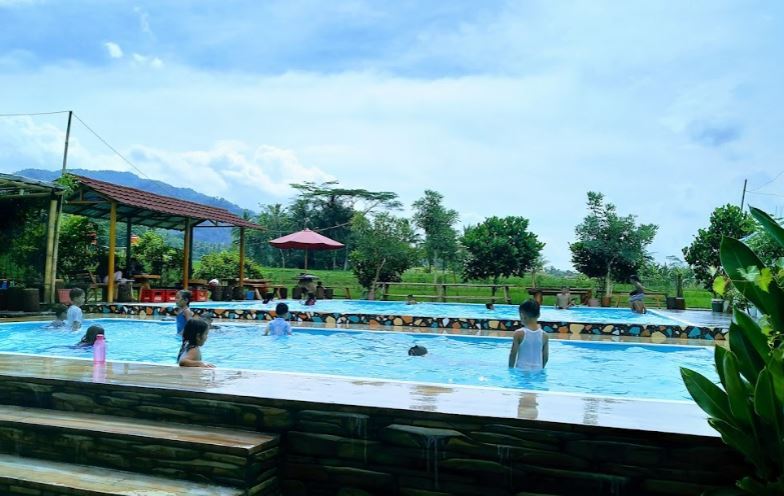 KOLAM RENANG UMAH SAWAH KALISENGGE GUMELEM WETAN, 1. Kolam Renang Serulingmas, 2. Kolam Renang Adipasir Utara, 3. Kolam Renang Loka Tirta, 4. Kolam Renang Tirtayasa, 5. Kolam Renang Tirta Teja, 6. Kolam Renang D’Giana, 7. Surya Yudha Park, 8. Kolam Renang Cangkring, 9. Serayu Waterpark, 10. D’Qiano Hot Spring Waterpark, 11. MINORIA WATER PARK, 12. KOLAM CINTA PETUGURAN, 13. KOLAM RENANG UMAH SAWAH KALISENGGE GUMELEM WETAN, 14. KOLAM RENANG TIRTA SUMBER REJA