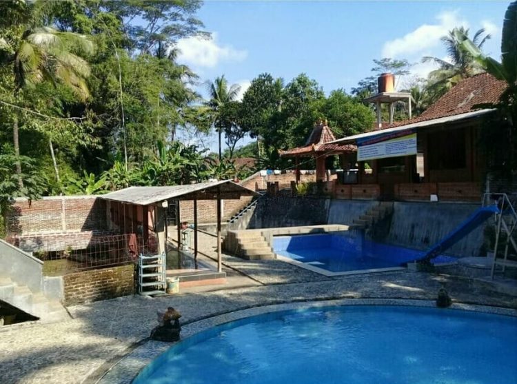 Kolam Renang Tirta Sumber Rejo via Facebook, 1. Kolam Renang Serulingmas, 2. Kolam Renang Adipasir Utara, 3. Kolam Renang Loka Tirta, 4. Kolam Renang Tirtayasa, 5. Kolam Renang Tirta Teja, 6. Kolam Renang D’Giana, 7. Surya Yudha Park, 8. Kolam Renang Cangkring, 9. Serayu Waterpark, 10. D’Qiano Hot Spring Waterpark, 11. MINORIA WATER PARK, 12. KOLAM CINTA PETUGURAN, 13. KOLAM RENANG UMAH SAWAH KALISENGGE GUMELEM WETAN, 14. KOLAM RENANG TIRTA SUMBER REJA
