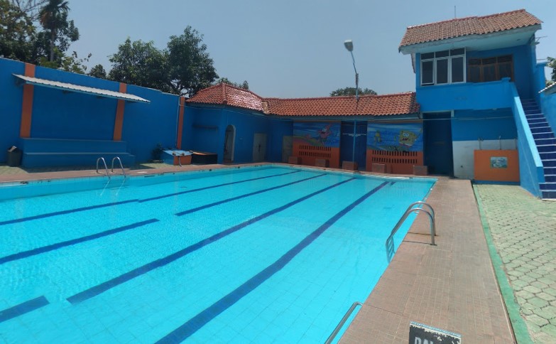 Kolam renang Tledung Indah, 1. Ciblon waterboom, 2. Pemandian air panas tirta husada, 3. Tanggung Sari Water park, 4. Agrowisata Besaran, 5. Kolam renang Tledung Indah, 6. Kayla Waterpark Tonjong, 7. Waterpark Dewi Shinta, 8. Kolam Renang Tirta Kencana, 9. Tanggungsari Waterpark