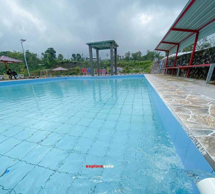 Klangi Waterpark via Instagram.com @explore.selo, 2. Kusuma Pool Resto, 3. Pawon Glagahan, 4. Ekowisata Taman Air, 5. Klangi Waterpark, 6. Kolam renang Tlatar Boyolali, 7. Kolam renang Brajan Karang Gede, 8. Kolam renang Pengging, 9. Restu Wijaya Waterboom, 10. Kolam renang Tirta Bhirawa Yudha Kopassus, 11. Wisata Danuwo Waterpark, Cafe &amp; Resto, 12. Agrowisata Tlogo Alam, 13. Kolam Renang Ringinpitu Nogosari, 14. Waterboom Sruwoh (Sinar Anugrah Waterboom), 15. Kolam Renang Waduk Cengklik Park