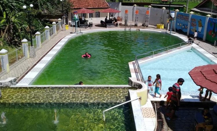 Pemandian air panas tirta husada, 1. Ciblon waterboom, 2. Pemandian air panas tirta husada, 3. Tanggung Sari Water park, 4. Agrowisata Besaran, 5. Kolam renang Tledung Indah, 6. Kayla Waterpark Tonjong, 7. Waterpark Dewi Shinta, 8. Kolam Renang Tirta Kencana, 9. Tanggungsari Waterpark