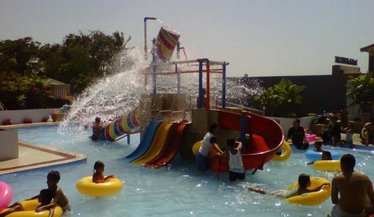 Tanggung Sari Water park, 1. Ciblon waterboom, 2. Pemandian air panas tirta husada, 3. Tanggung Sari Water park, 4. Agrowisata Besaran, 5. Kolam renang Tledung Indah, 6. Kayla Waterpark Tonjong, 7. Waterpark Dewi Shinta, 8. Kolam Renang Tirta Kencana, 9. Tanggungsari Waterpark