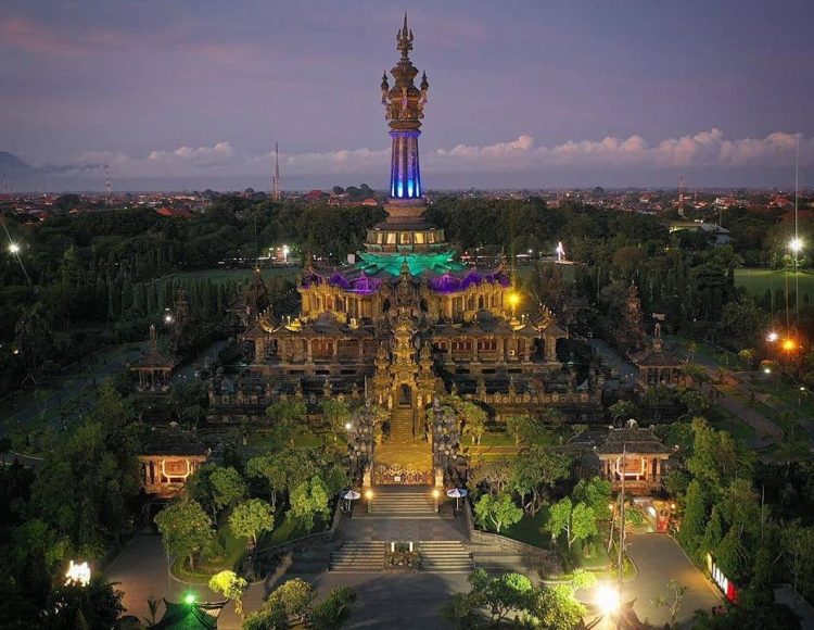 Monumen Bajra Sandhi Tempat Wisata di Bali Tengah, 1. Pura Sakenan, 2. Museum Bali, 3. Taman Budaya Bali, 4. Monumen Bajra Sandhi, 5. Pura Tampak Siring, 6. Tegalalang, 7. D’Tukad River Club, 8. Pasar Seni Ubud, 9. Alas Harum Agrotourism, 10. Bali Strawberry Farm &amp; Restaurant, 11. Rumah Gemuk Bali, 12. Museum dan Galeri Seni Rudana, 13. Patung Bayi, 14. The Blanco Renaissance Museum, 15. Museum ARMA, 16. Museum Seni Neka, 17. Museum Subak, 18. Desa Petulu, 19. Desa Wisata Penglipuran, 20. Desa Coklat Bali, 21. Arung Jeram Sungai Ayung, 22. Pemandian Air Panas Yeh Panes Panatahan, 23. Pemandian Air Panas Angseri, 24. Air Terjun Suwat, 25. Air Terjun Kanto Lampo, 26. Air Terjun Blahmantung, 27. Danau Buyan, 28. Pura Ulun Danu, 29. Goa Gajah, 30. Istana Tampaksiring, 31. Pura Gunung Lebah, 32. Pura Malen, 33. Puri Saren Agung, 34. Pura Taman Saraswati, 35. Pura Tirta Empul, 36. Pura Gunung Kawi, 37. Hidden Canyon Beji Guwang, 38. Taman Kota Ciung Wanara Gianyar, 39. Taman Kota Lumintang, 40. Taman Nusa, 41. Elephant Safari Park, 42. Bali Bird Park, 43. Bali Zoo, 44. Terasering Jatiluwih, 45. Terasering Tegalalang, 46. Bukit Campuhan, 48. Pohon Kayu Putih Desa Bayan, 49. Taman Kupu-kupu, 50. Kebun Raya Bali, 51. The Blooms Garden, 52. Monkey Forest Ubud, 53. Alas Kedaton, 54. Tasta Zoo, 55. Air Terjun Tukad Cepung, 56. Air Terjun Nungnung, 57. Objek Wisata Sangeh, 58. Air Terjun Tegenungan