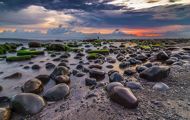 Pantai Yeh Leh, 1. Air Terjun Tegenungan di Gianyar, 2. Pantai Atuh Nusa Penida, 3. Air Terjun Tibumana, 4. Air Terjun Sekumpul, 5. Pulau Menjangan, 6. Pantai Suluban, 7. Belayu Florist, 8. Air Terjun Kanto lampo, 9. Bandung Waterfall, 10. Bukit Mende, 11. Ladang Bunga Gemitir (Marigold) Desa Temukus, 12. Air Terjun Tukad Cepung, 13. Leke Leke Waterfall, 14. Tukad Melangit, Antugan, 15. Ngarai Rahasia di Sukawati, Hidden Canyon Beji Guwang, 16. Angel’s Billabong, 17. Secret Gardens of Sambangan, 18. Bukit Teletubbies di Nusa Penida, 19. Air Terjun Peguyangan, Nusa Penida, 20. Pantai Melasti (Ungasan), 21. Gunung Batur Desa Pinggan, 22. Tebing hijau dan gua kecil di Undisan, Bangli, 23. Water Blow Nusa Dua, 24. Tebing Banah, Nusa Penida, 25. Blue Lagoon, Nusa Ceningan, 26. Bukit Asah, 27. Pasih Uwug, 28. Pantai Tegal Wangi, 29. Pantai Yeh Leh, 30. Diamond Beach, 31. Gunung Payung Secret Beach, 32. Rafting di Sungai Ayung Ubud, 33. Bukit Campuhan, 34. Kolam Pemandian Tirta Ujung