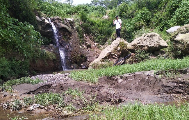 Air Terjun Watu Tibo Setyo budi, 1. Waduk Cengklik Park, 2. Pemandian Umbul Sewu Pengging, 3. Lembah Gunung Madu, 4. Air Terjun Kedung Kayang, 5. Pemandian Tlatar, 6. Taman Pandanalas Boyolali, 7. Trekking Gunung Merbabu, 8. Candi Lawang Cepogo , 9. Candi Sari Cepogo Temple , 10. Waduk Kedung Ombo, 11. New Selo, 12. Cepogo Cheese Park, 13. Waduk Klego Desa Bade, 14. Tirto Marto Pengging Boyolali, 15. Bukit Gancik Selo Boyolali, 16. Wisata Alam Panorama, 17. Umbul Tirtomulyo, 18. Taman Petruk, 19. Alun-alun Kidul Boyolali, 20. Embung Manajar, 21. Watu Blerek, 22. Kebun Raya Indrokilo, 23. Museum R. Hamong Wardoyo, 24. Restu Wijaya Waterboom, 25. Umbul Langse, 26. Kedung Goro , 27. Bukit Batur Sel, 28. Tikungan Cinta, 29. Patung Arjuna Wijaya , 30. Brown Canyon, 31. Makam Ki Ageng Kebo Kenanga Boyolali, 32. Makam Ki Ageng Singoprono Boyolali, 33. Masjid Cipto Mulyo Pengging Boyolali, 34. Oemah Bamboo Merapi, 35. Pura Bawana Tata, 36. Kedung Cinta, 37. Kedung Celeng , 38. Jumbleng Biru, 39. Air Terjun Watu Tibo, 40. Taman Alam Surapanta, 41. Jembatan Gantung Jrakah, 42. Kampung Wisata Dangean, 43. Bukit Kinasih, 44. Air Terjun Semuncar