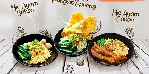 Bakmi Ayam Jakarta Gajah Jaya, 1. Mie ayam 99, 2. Mie Ayam Rumput, 3. Mie Ayam Pak Joko, 4. Mie Ayam Happy, 5. Mie Ayam Haris, 6. Mie Ayam Pak Min, 7. Mie Ayam Srikandi, 8. Bakso Mie Ayam Pak Hadi Putra, 9. Mie Ayam Obat Lapar, 10. Bakso dan Mie Ayam Mas No, 11. Bakso So’un dan Mi Ayam Sompok 21, 12. Mi Bandung GG Belakang Pak Min, 13. Mie Ayam Cakar Bakso Pak Joko, 14. Bakmi Ayam Jakarta Gajah Jaya, 15. Mie Ayam Dan Bakso Urat Jayasari Pak Sigit, 16. Mie Ayam Ceker Sido Mampir, 17. Mie Ayam Bakso Pak Soyo Wonogiri, 18. Mie Ayam Pak Cip, 19. Mie Ayam Ceker Bang Jony, 20. Mie Ayam &amp; Bakso Mbak Yanti, 21. Mie Ayam Pak Teguh, 22. Mie Ayam AAA Ngaliyan, 23. Mie Ayam Si Jonti, 24. Mie Jakarta 69, 25. Bakmi Keriting Bangka, 26. Mie Ayam Bakso Tunggal Rasa, 27. Mie Ayam Ceker Pak Bonci, 28. Mie Ayam Ceker Bu Sum, 29. Depot Bakso Mercon dan Mie Ayam CJDW