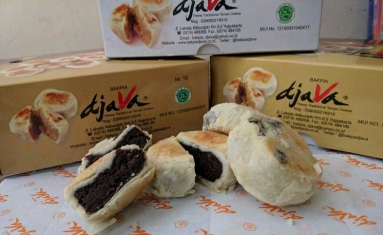 Bakpia Djava, 1. Bakpia Mutiara Jogja, 2. Bakpia Pathok 25, 3. Bakpia Patuk 75, 4. Bakpia Kurnia Sari, 5. Bakpia Kemusuk 033, 6. Bakpiaku, 7. Bakpia Tugu Jogja, 8. Bakpia Juwara Satoe, 9. Bakpia Citra Premium, 10. Bakpia Kencana, 11. Bakpia Djava, 12. Bakpiapia, 13. Bakpia Kenes, 14. Bakpia Merlino, 15. Bakpia Soemadigdo