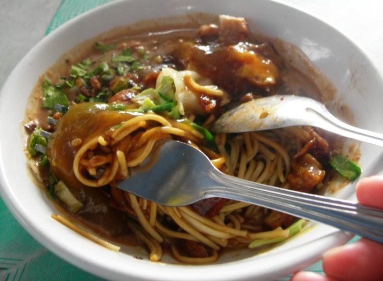 Bakso Mie Ayam Solo via Flicker, 1. Mie Ayam Pak Arif, 2. Bakso &amp; Mie Ayam Qt, 3. Mie Ayam Tunggal Rasa, 4. Bakso Dan Mie Ayam Klenger, 5. Bakso &amp; Mie Ayam Kartika, 6. Bakso &amp; Mie Ayam HOKI, 7. Kedaiku Mie Ayam Jamur, 8. Mie Ayam Gangsar Protigan Kedunglurah, 9. Bakso Mie Ayam Solo